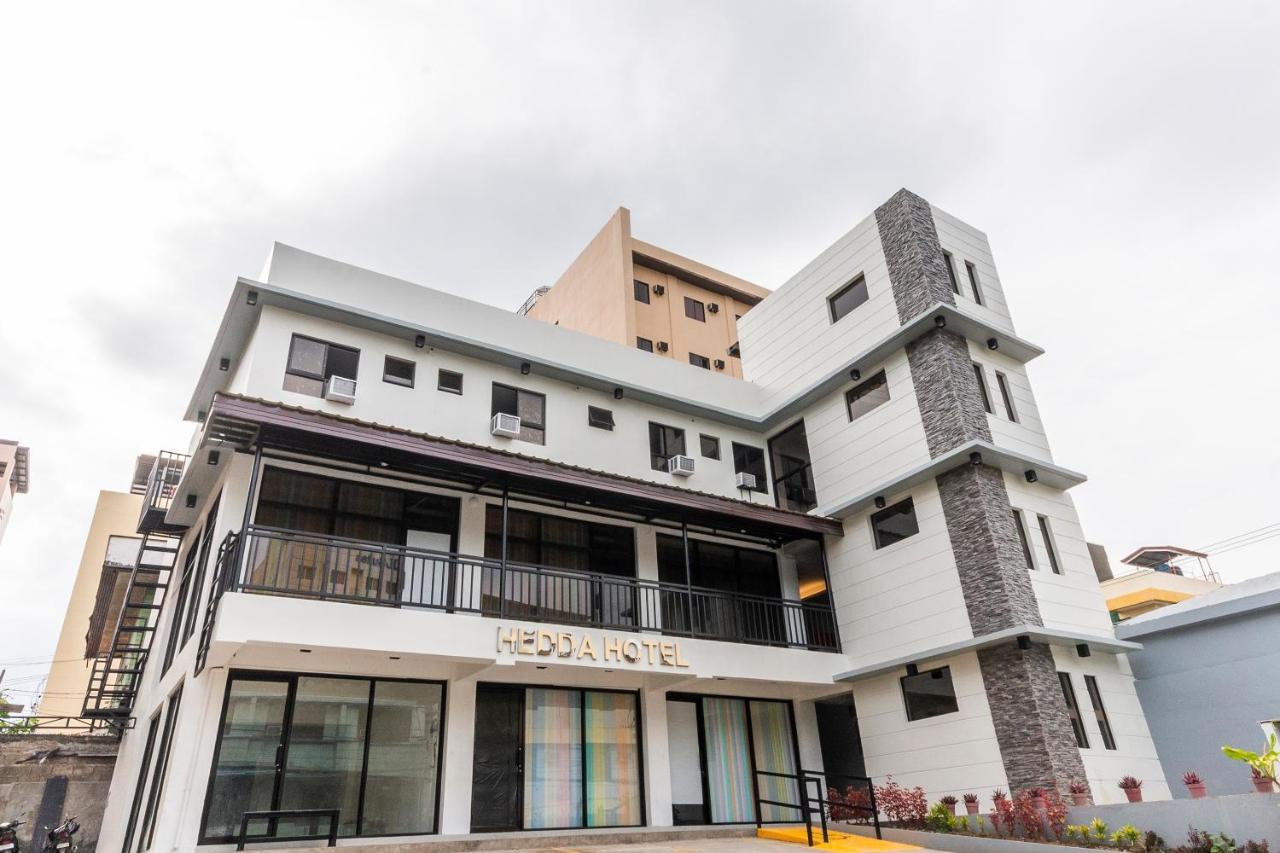 Vaccinated Staff - Oyo 476 Hedda Hotel Cebu Exterior foto